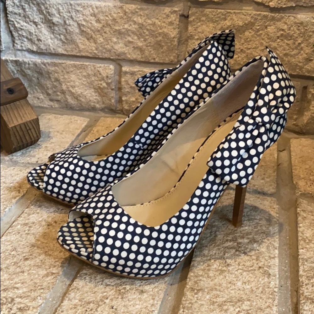 Marco Santi navy and white polka dot pumps